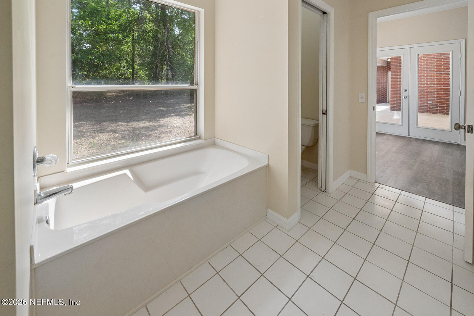 6240 Payne Road Keystone Heights, FL 32656 - Photo 37 of 43 a view of an empty room and window