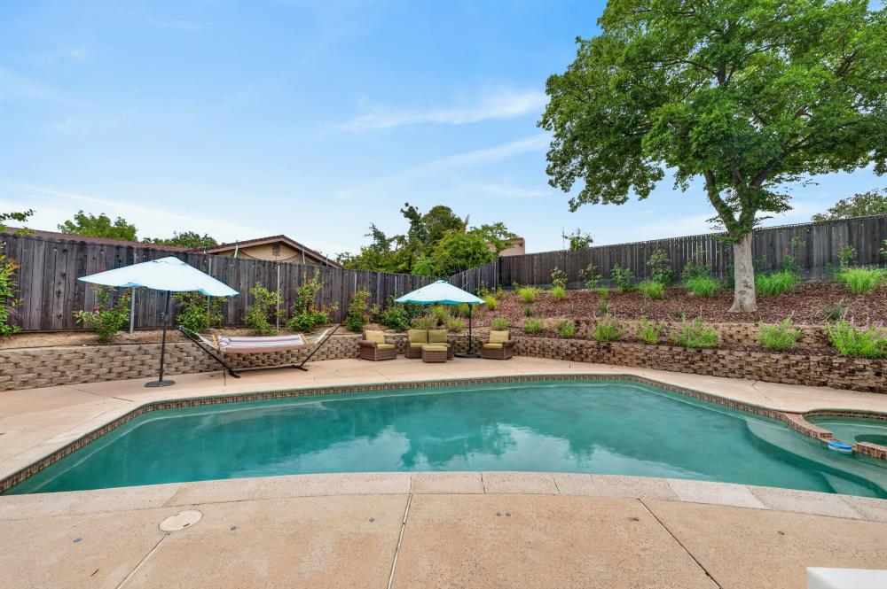 4536 Stonewall Drive Fair Oaks, CA 95628 - Photo 3 of 67