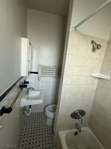 $1,885 | 56 Main Street, South River, NJ 08882