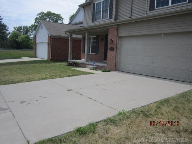 791 Harding Street Detroit, MI 48214 - Photo 2 of 13 31296786-1.JPG