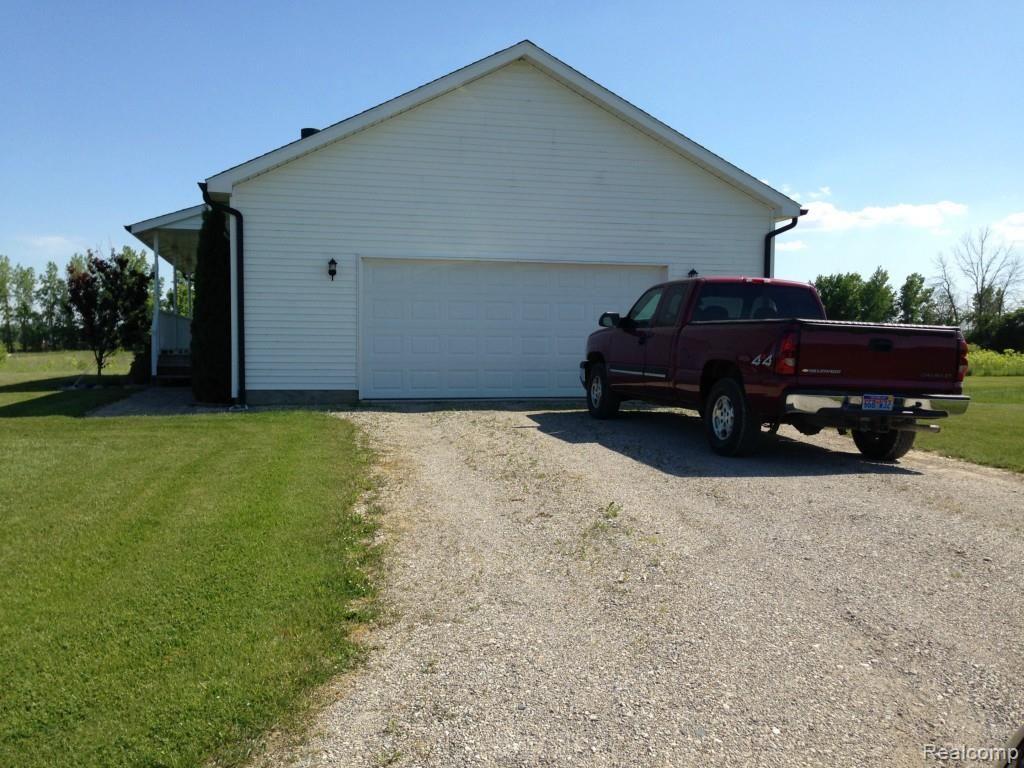 3527 Reliford Road Emmett, MI 48022 - Photo 6 of 22 IMG_0669.jpg