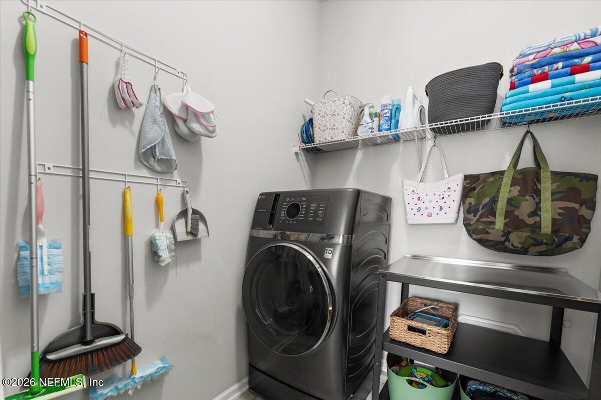 27 Cloverbrook Road St. Johns, FL 32259 - Photo 19 of 27 indoor laundry room