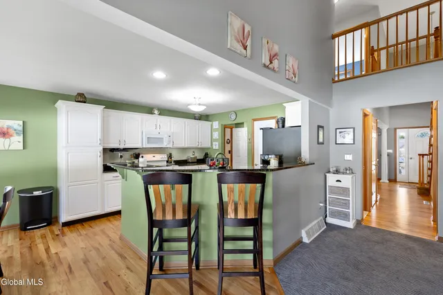 $699,900 | 11 Belleauwood Circle, Colonie, NY 12189