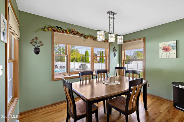 $699,900 | 11 Belleauwood Circle, Colonie, NY 12189