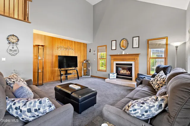 $699,900 | 11 Belleauwood Circle, Colonie, NY 12189