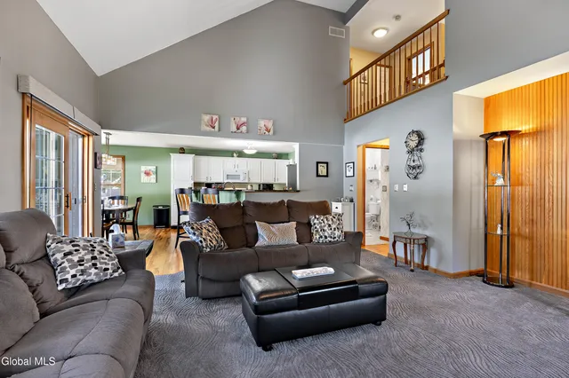 $699,900 | 11 Belleauwood Circle, Colonie, NY 12189