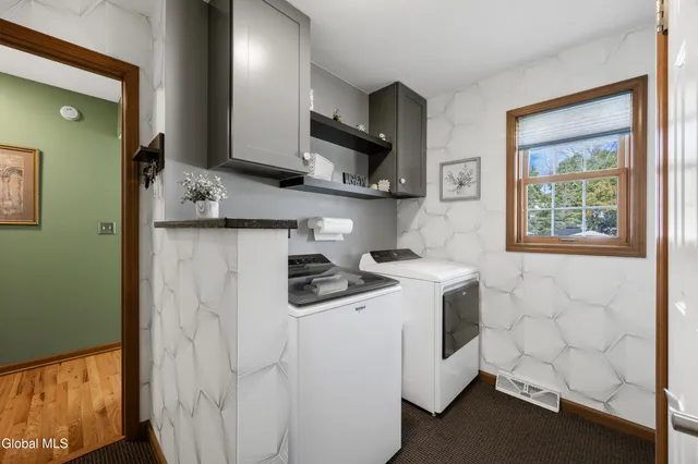 $699,900 | 11 Belleauwood Circle, Colonie, NY 12189