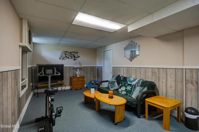 $699,900 | 11 Belleauwood Circle, Colonie, NY 12189