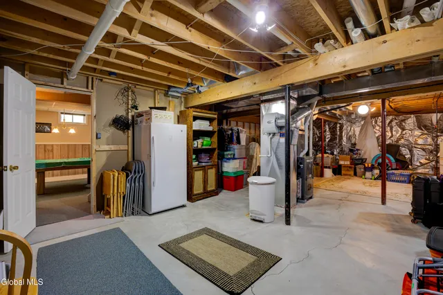 $699,900 | 11 Belleauwood Circle, Colonie, NY 12189