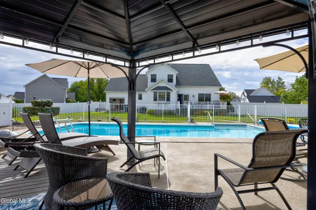 $699,900 | 11 Belleauwood Circle, Colonie, NY 12189