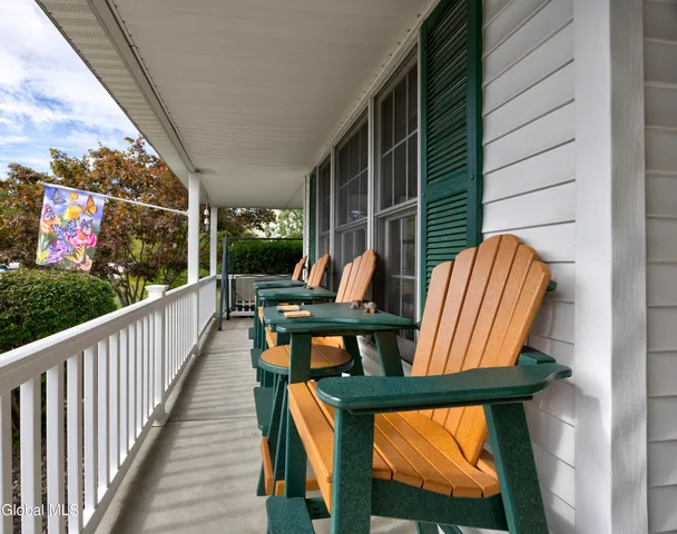 $699,900 | 11 Belleauwood Circle, Colonie, NY 12189