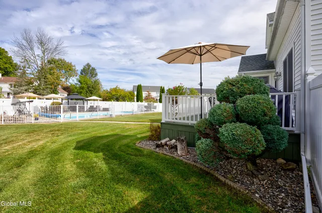 $699,900 | 11 Belleauwood Circle, Colonie, NY 12189