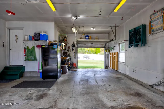 $699,900 | 11 Belleauwood Circle, Colonie, NY 12189