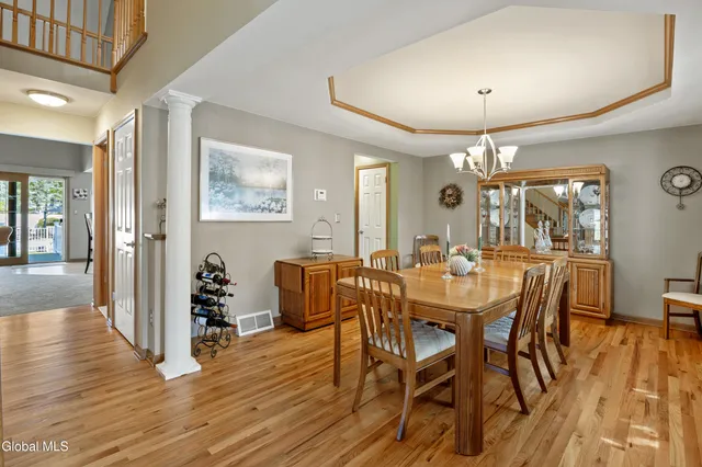 $699,900 | 11 Belleauwood Circle, Colonie, NY 12189