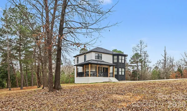 $519,900 | 504 6 Mile Creek Road, Lancaster, SC 29720