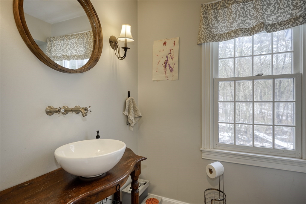 104 Taylor Road Marlborough, MA 01752 - Photo 15 of 41 Gallery Image 15