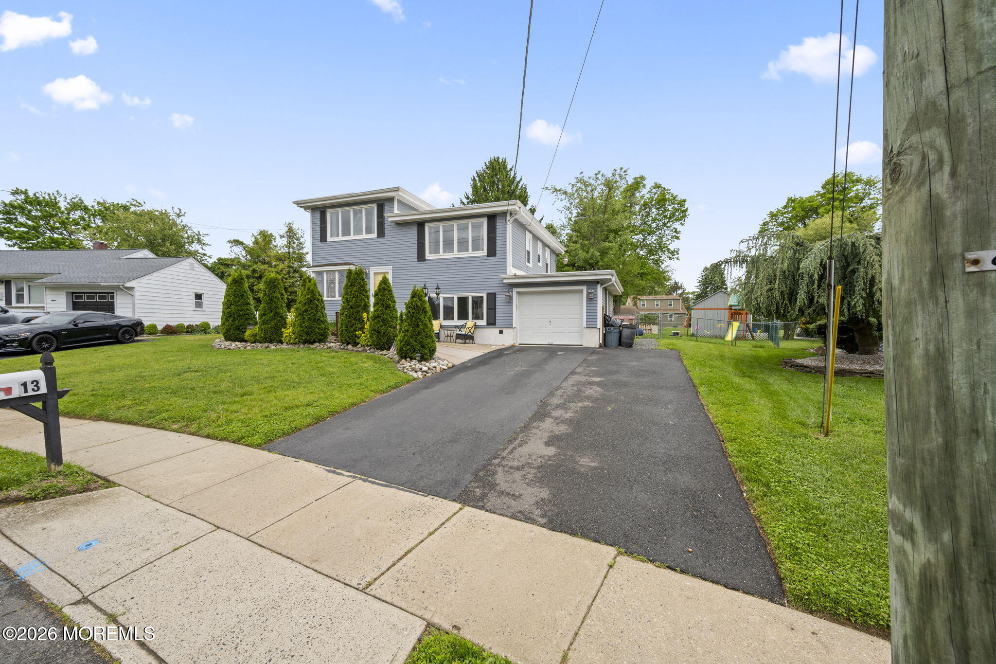 13 Mallory Way Hamilton, NJ 08610 - Photo 3 of 35 3-web-or-mls-_SJZ4119
