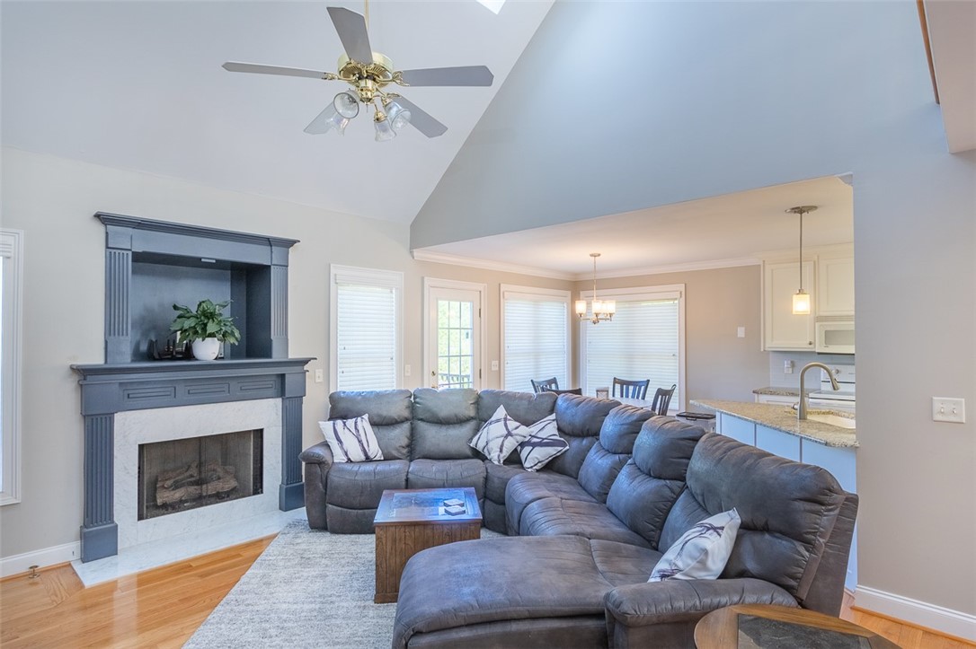 109 Courtyard Drive Anderson, SC 29621 - Photo 6 of 50