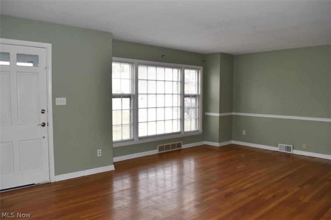 2566 Thurmont Road Akron, OH 44313 - Photo 3 of 29 Gallery Image 3