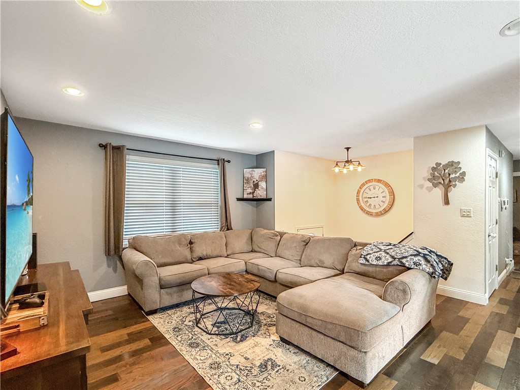 2136 North Dennis Avenue Decatur, IL 62526 - Photo 6 of 28