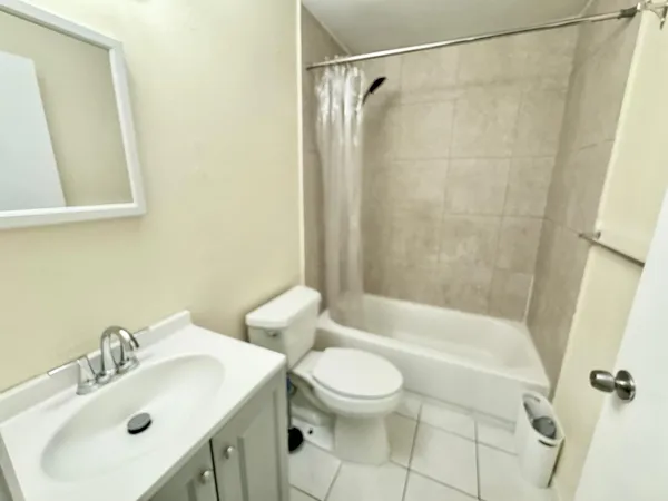 $2,400 | 3605 Northwest 187th Street, Miami Gardens, FL 33056