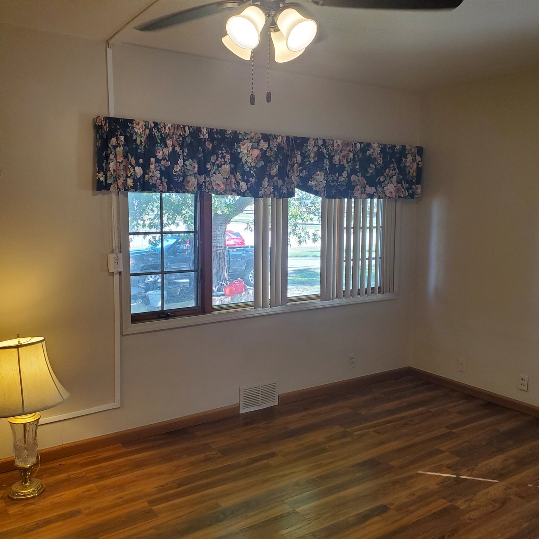 105 Seiler Street Martinton, IL 60951 - Photo 8 of 35