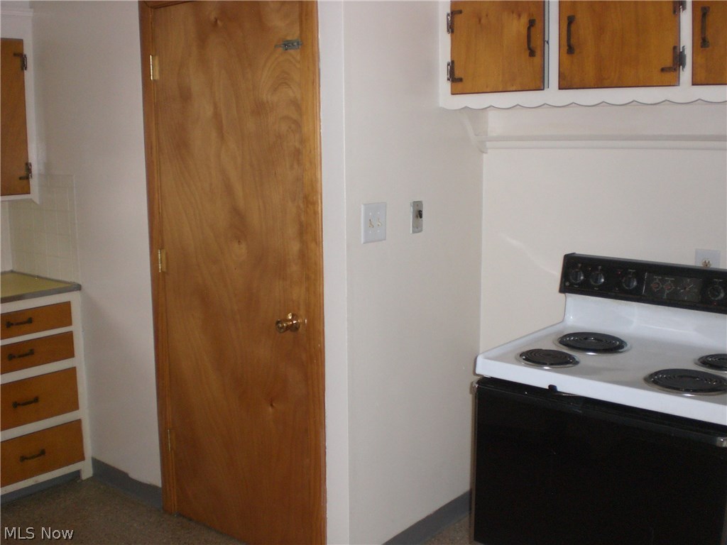8401-03 Pelham Drive Parma, OH 44129 - Photo 6 of 18