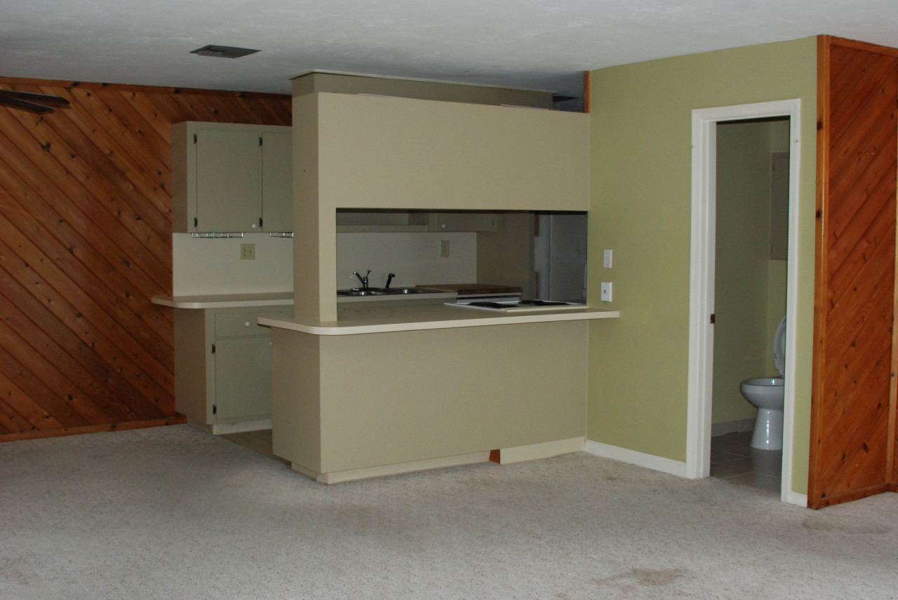 115 Stirrup Key Road, Unit 4B2 Marathon, FL 33050 - Photo 3 of 10 Living room