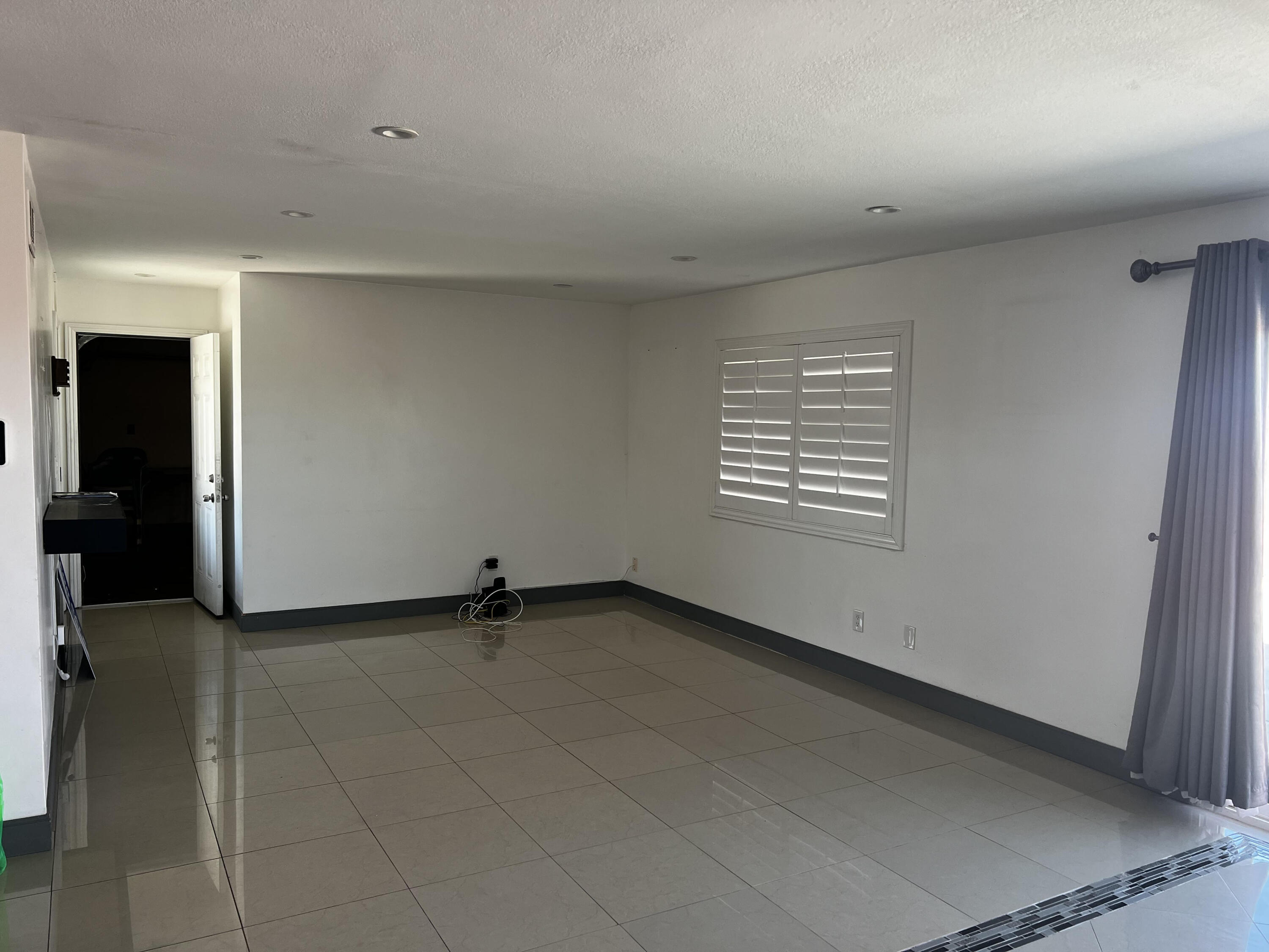 15104 Condor Road Victorville, CA 92394 - Photo 2 of 4 unnamed (3)