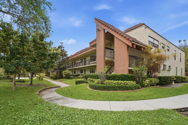 $185,000 | 1774 Hammock Boulevard, Unit 118, Coconut Creek, FL 33063