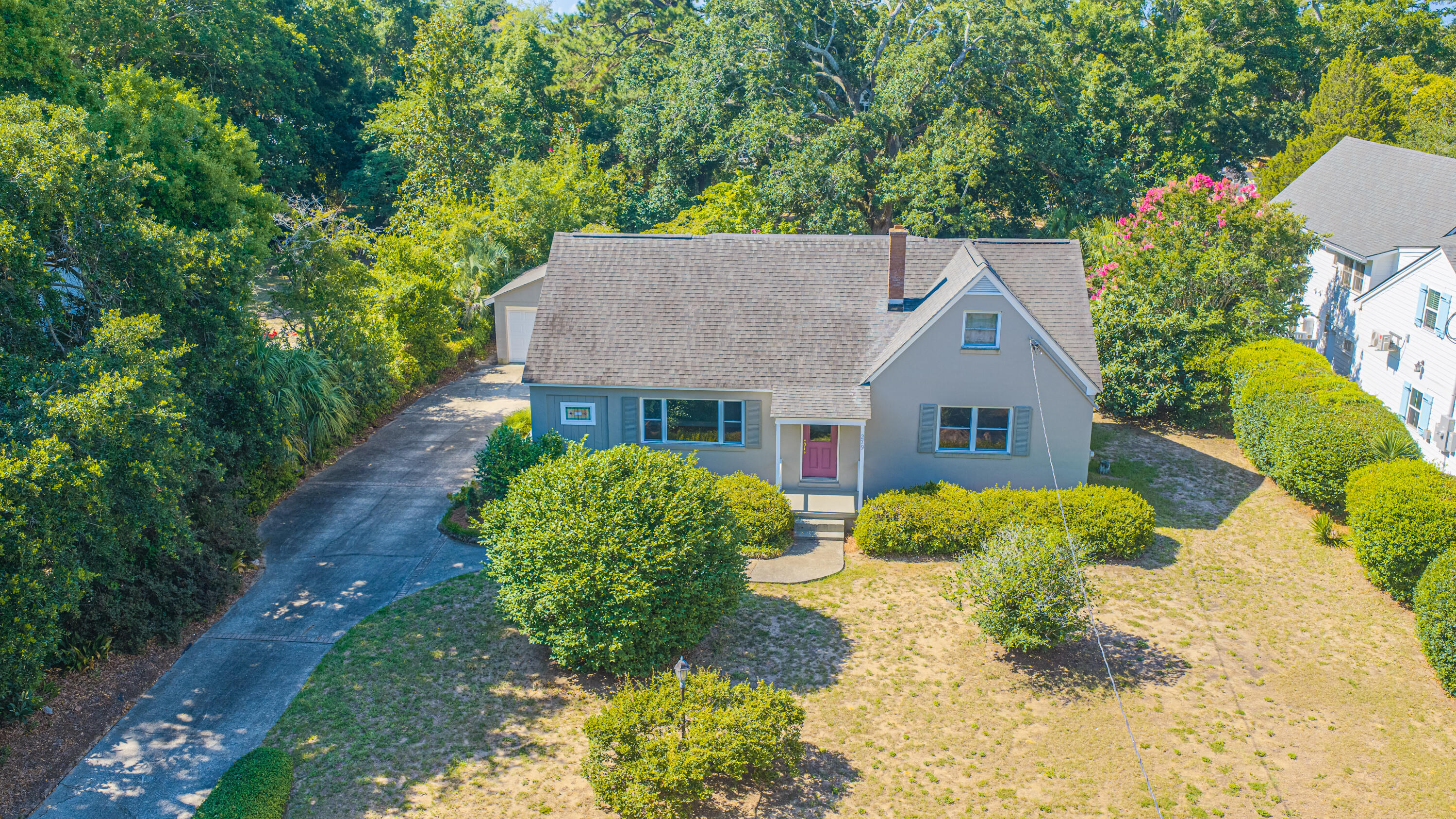 279 Hawthorne Street Mount Pleasant, SC 29464 - Photo 2 of 40 279 Hawthorne St