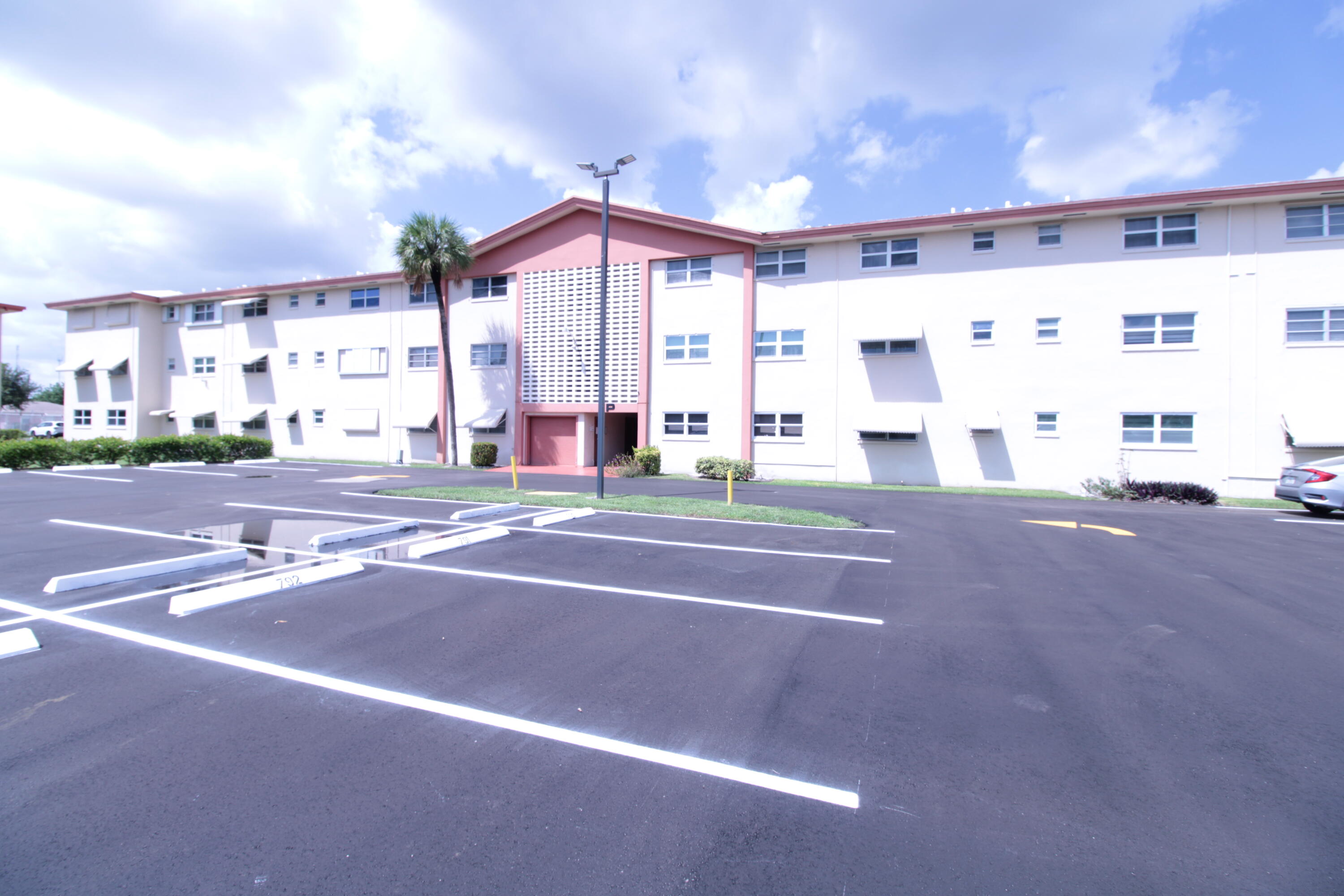 5300 Washington Street, Unit P236 Hollywood, FL 33021 - Photo 1 of 26 IMG_3443