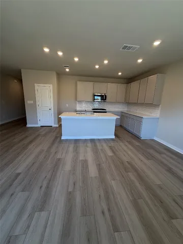 $346,690 | 249 Red Tail Hawk Lane, Cedar Creek, TX 78612