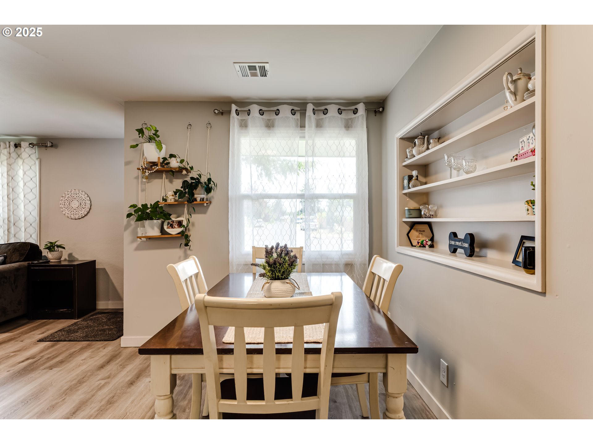 680 North Bertelsen Road Eugene, OR 97402 - Photo 4 of 25 Gallery Image 4