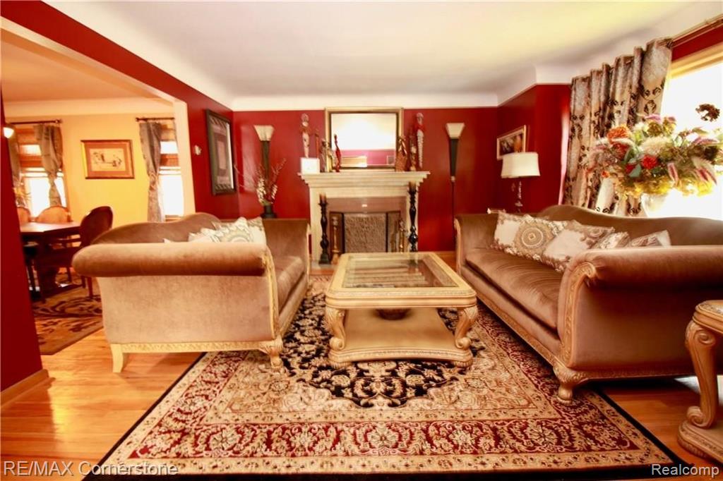 20035 Lichfield Road Detroit, MI 48221 - Photo 13 of 32