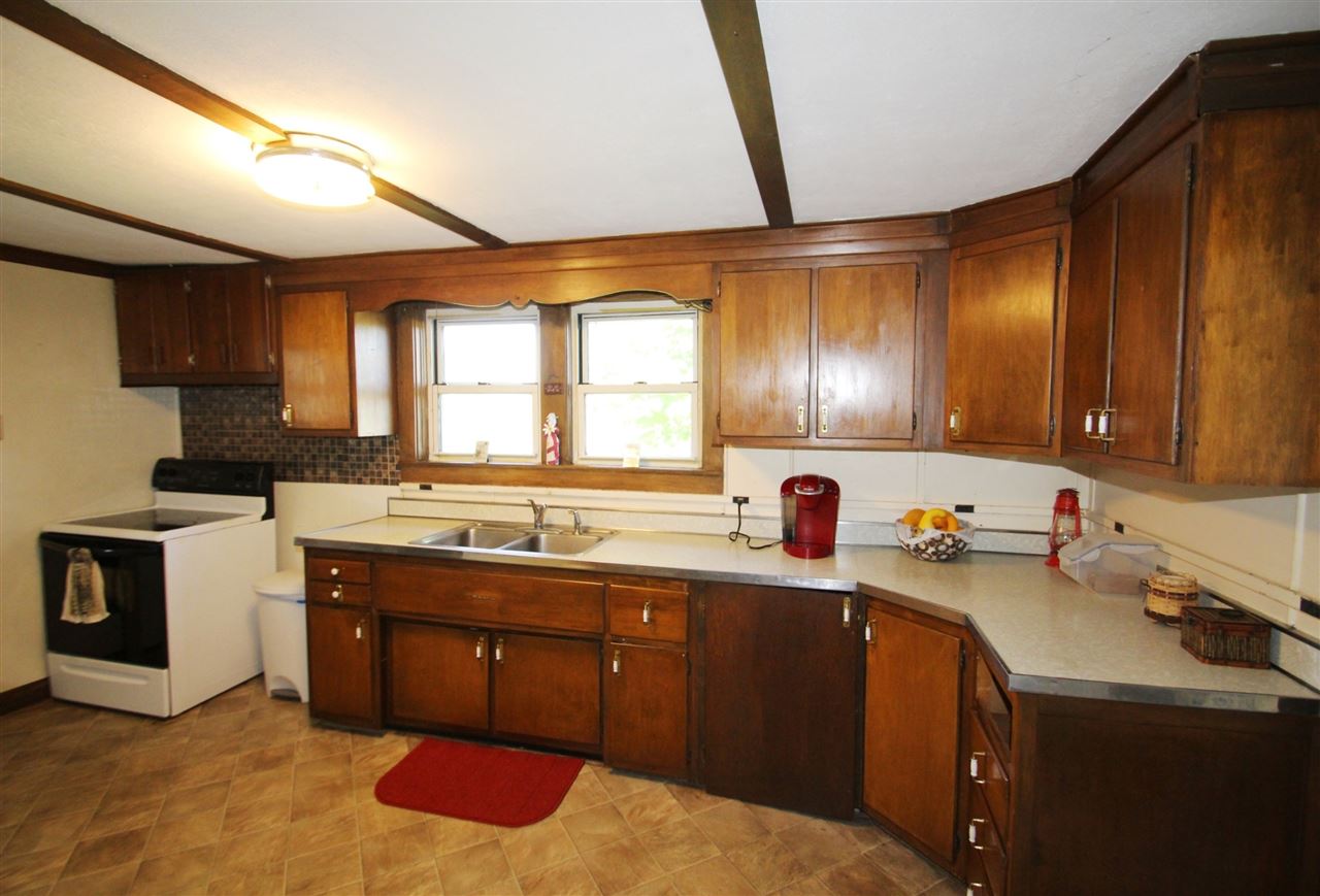 2449 Morrison Road Wabash, IN 46992 - Photo 6 of 28