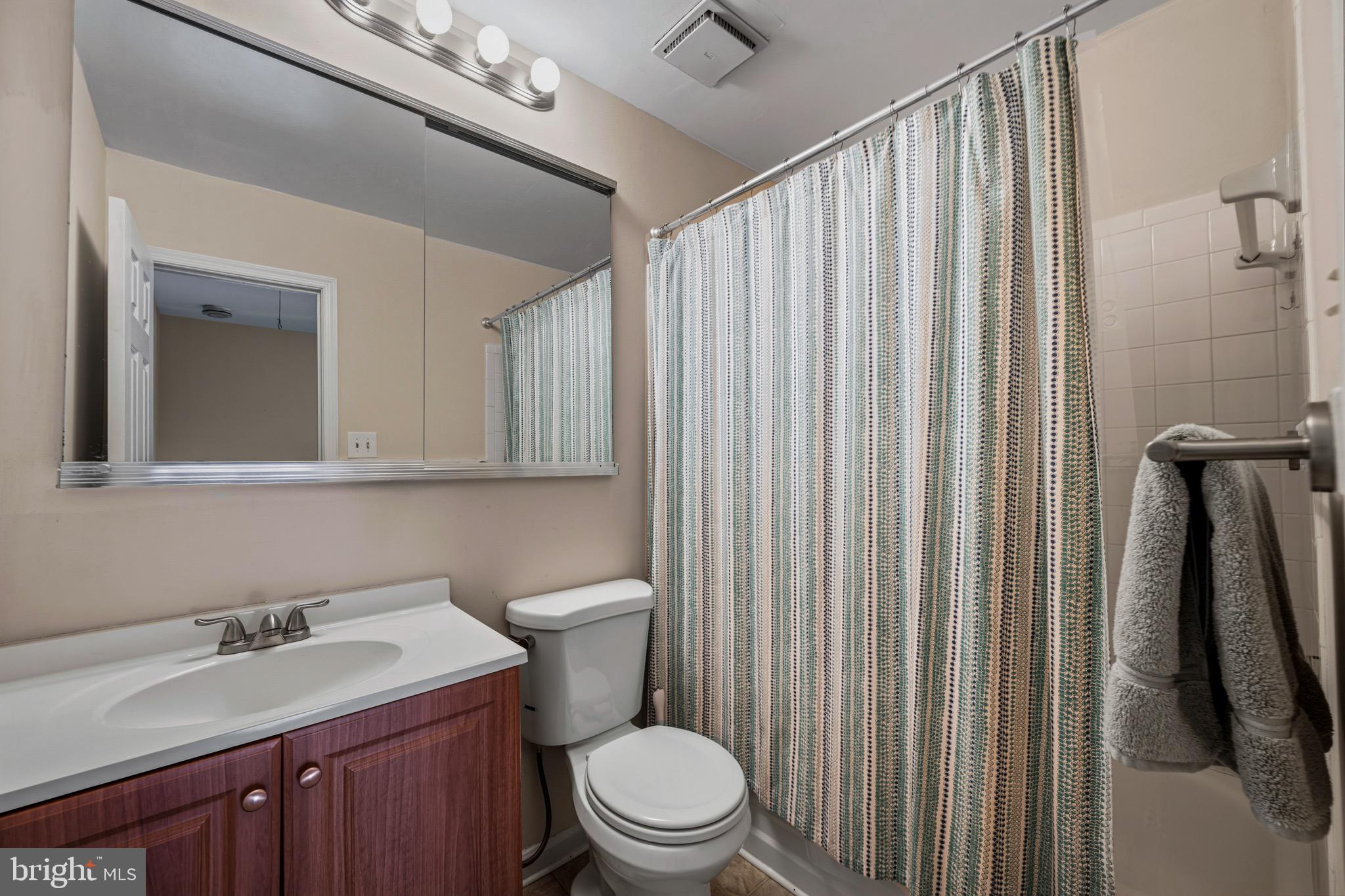 1474 Harwick Court Crofton, MD 21114 - Photo 24 of 39 Second Floor hall bathroom
