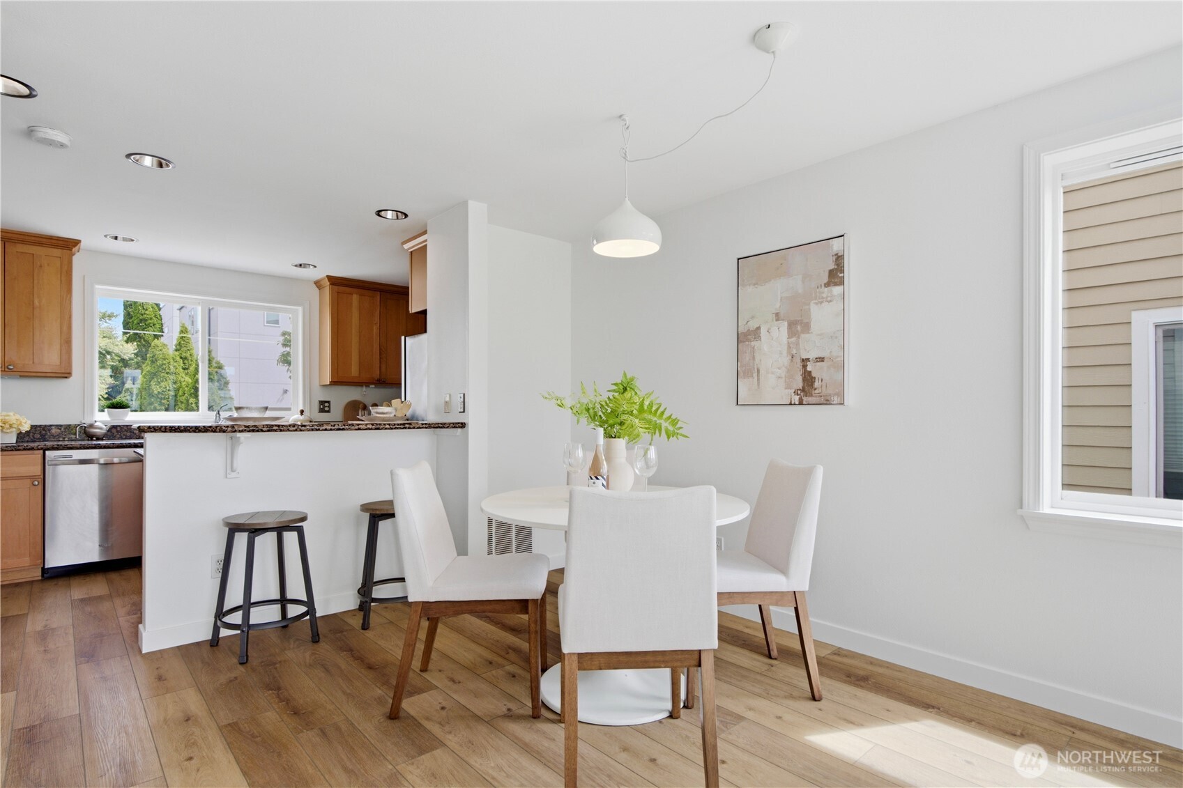 936 North 35th Street, Unit E Seattle, WA 98103 - Photo 9 of 25