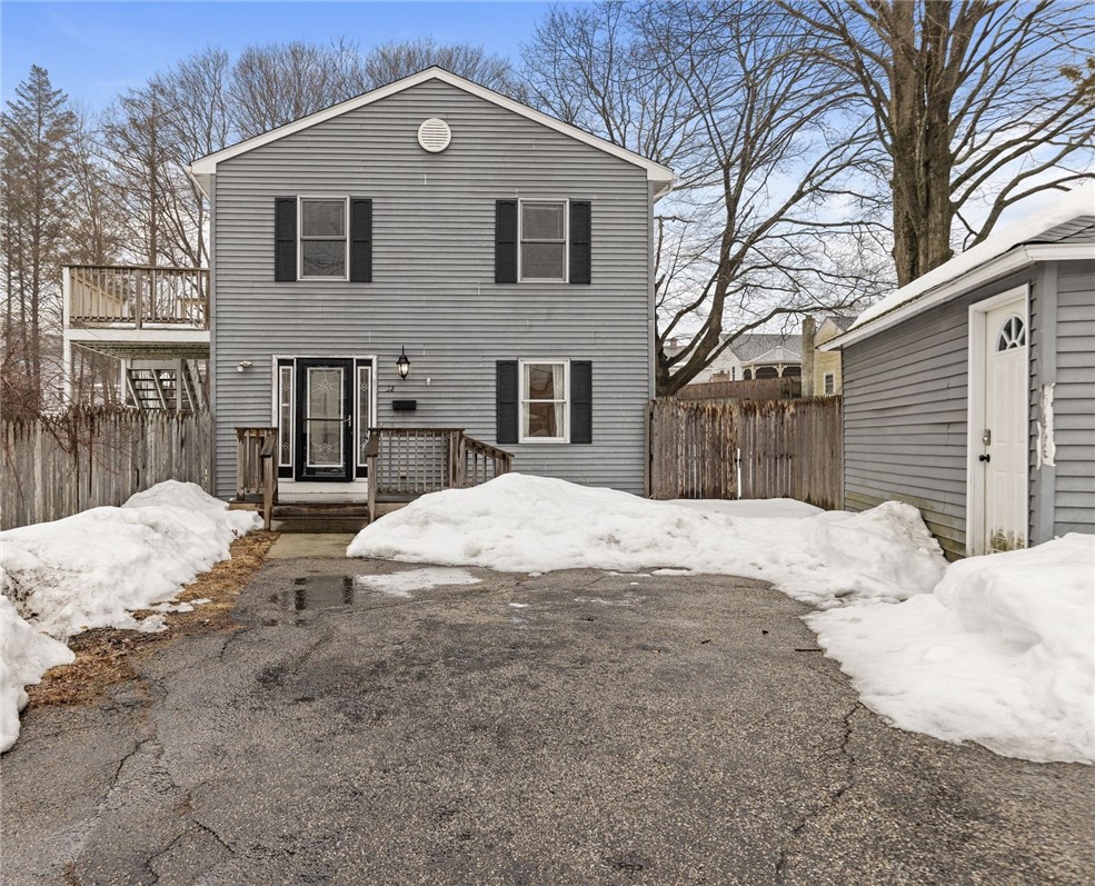 32 Pilgrim Avenue Coventry, RI 02816 - Photo 2 of 40