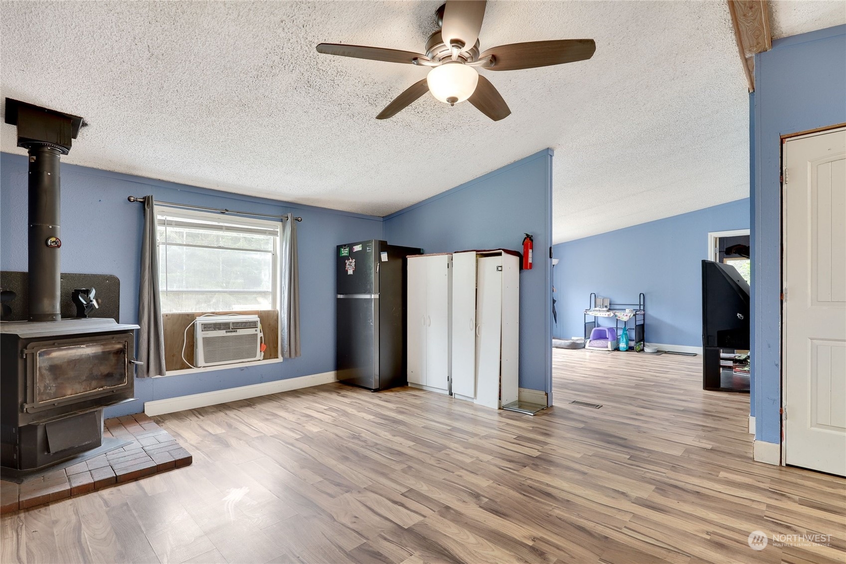 4155 Southwest Hunter Road Port Orchard, WA 98367 - Photo 5 of 26 Gallery Image 5