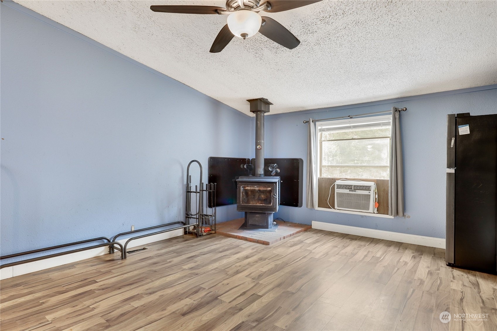 4155 Southwest Hunter Road Port Orchard, WA 98367 - Photo 6 of 26 Gallery Image 6