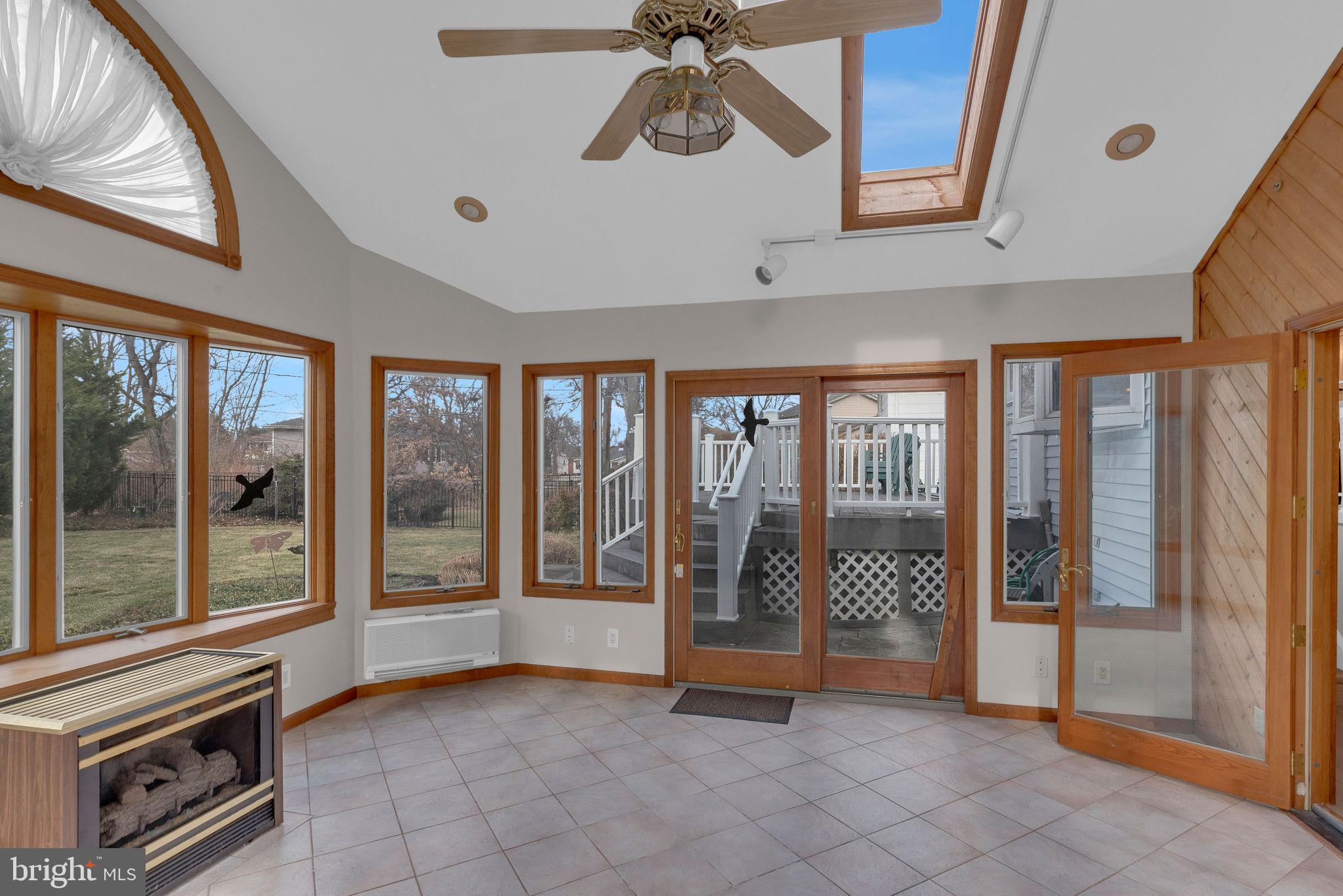 122 Leeds Road Mount Laurel, NJ 08054 - Photo 11 of 36 a view of an entryway with a livingroom