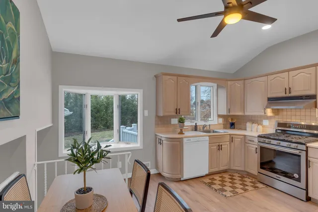 $555,000 | 122 Leeds Road, Mount Laurel, NJ 08054