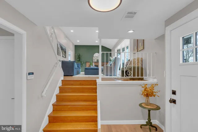 $555,000 | 122 Leeds Road, Mount Laurel, NJ 08054