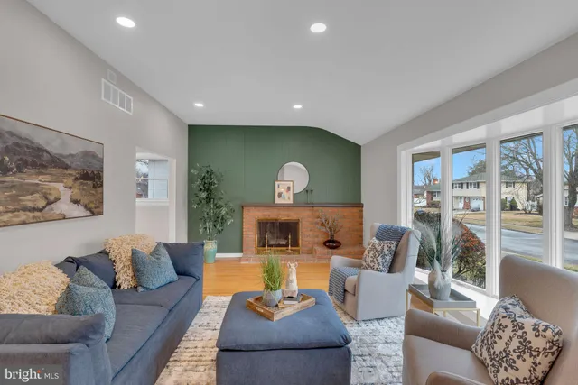 $555,000 | 122 Leeds Road, Mount Laurel, NJ 08054