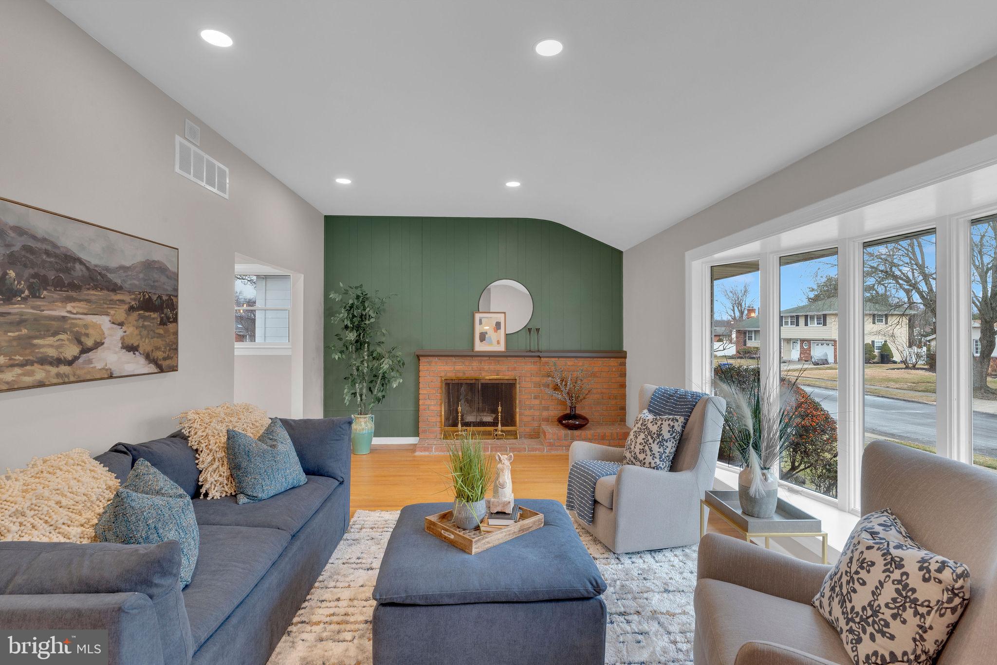 122 Leeds Road Mount Laurel, NJ 08054 - Photo 21 of 36 a living room with furniture and a large window