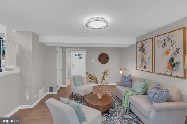 $555,000 | 122 Leeds Road, Mount Laurel, NJ 08054