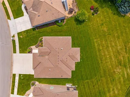 $739,000 | 4209 Northeast Hideaway Drive, Lee's Summit, MO 64064