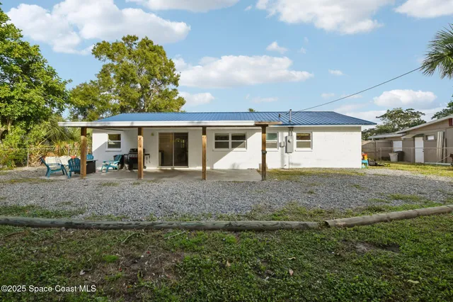 $289,999 | 207 2nd Street, Merritt Island, FL 32953