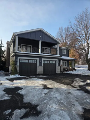 a house view with a outdoor space